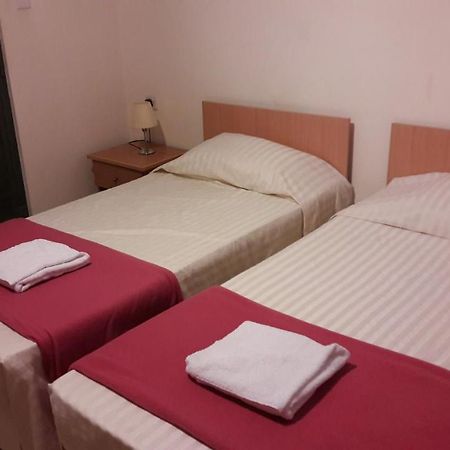 Tropicana Hotel Saint Julian's Екстер'єр фото