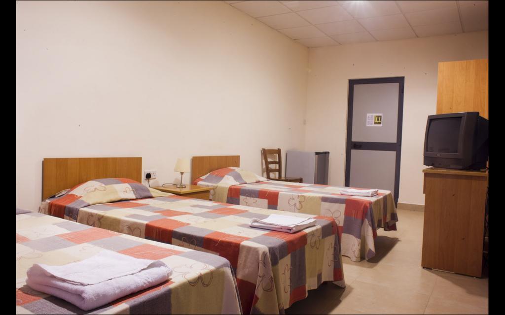 Tropicana Hotel Saint Julian's Екстер'єр фото