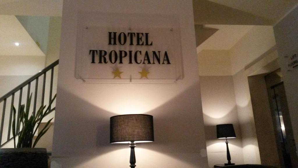 Tropicana Hotel Saint Julian's Екстер'єр фото