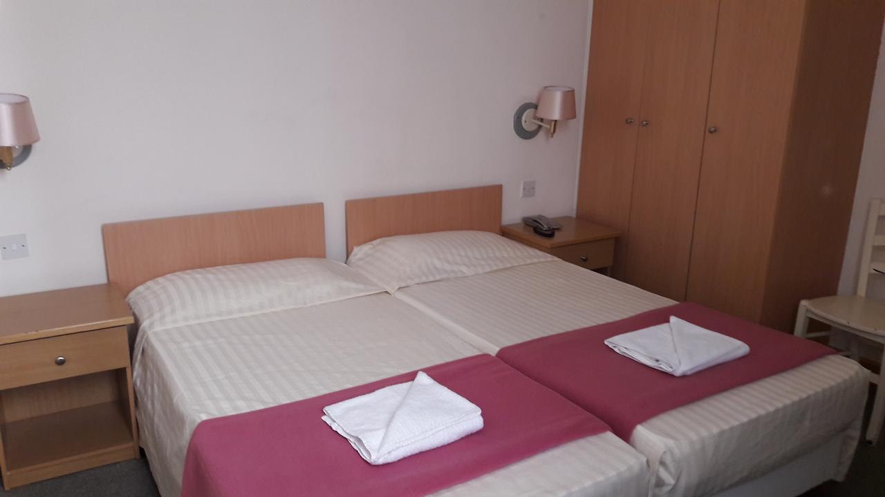 Tropicana Hotel Saint Julian's Екстер'єр фото