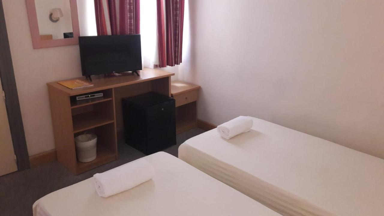 Tropicana Hotel Saint Julian's Екстер'єр фото