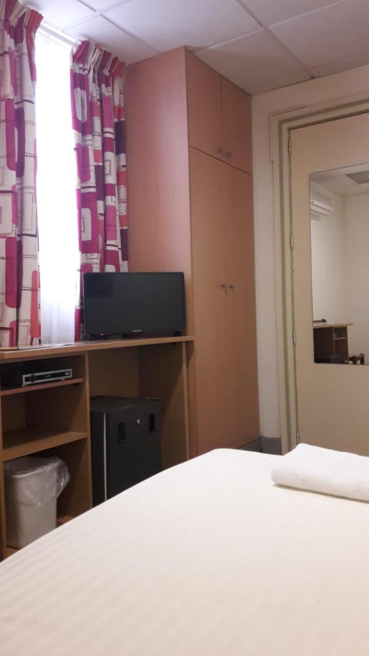 Tropicana Hotel Saint Julian's Екстер'єр фото