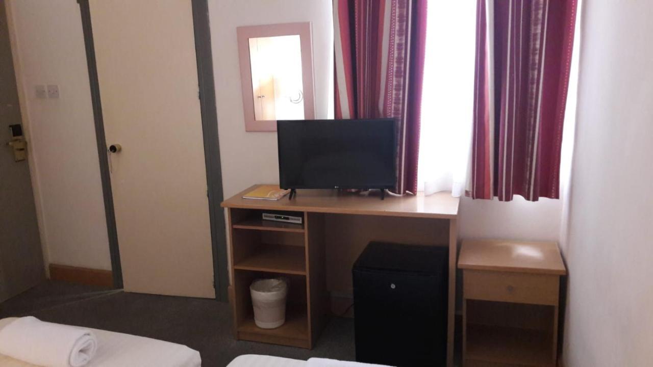 Tropicana Hotel Saint Julian's Екстер'єр фото