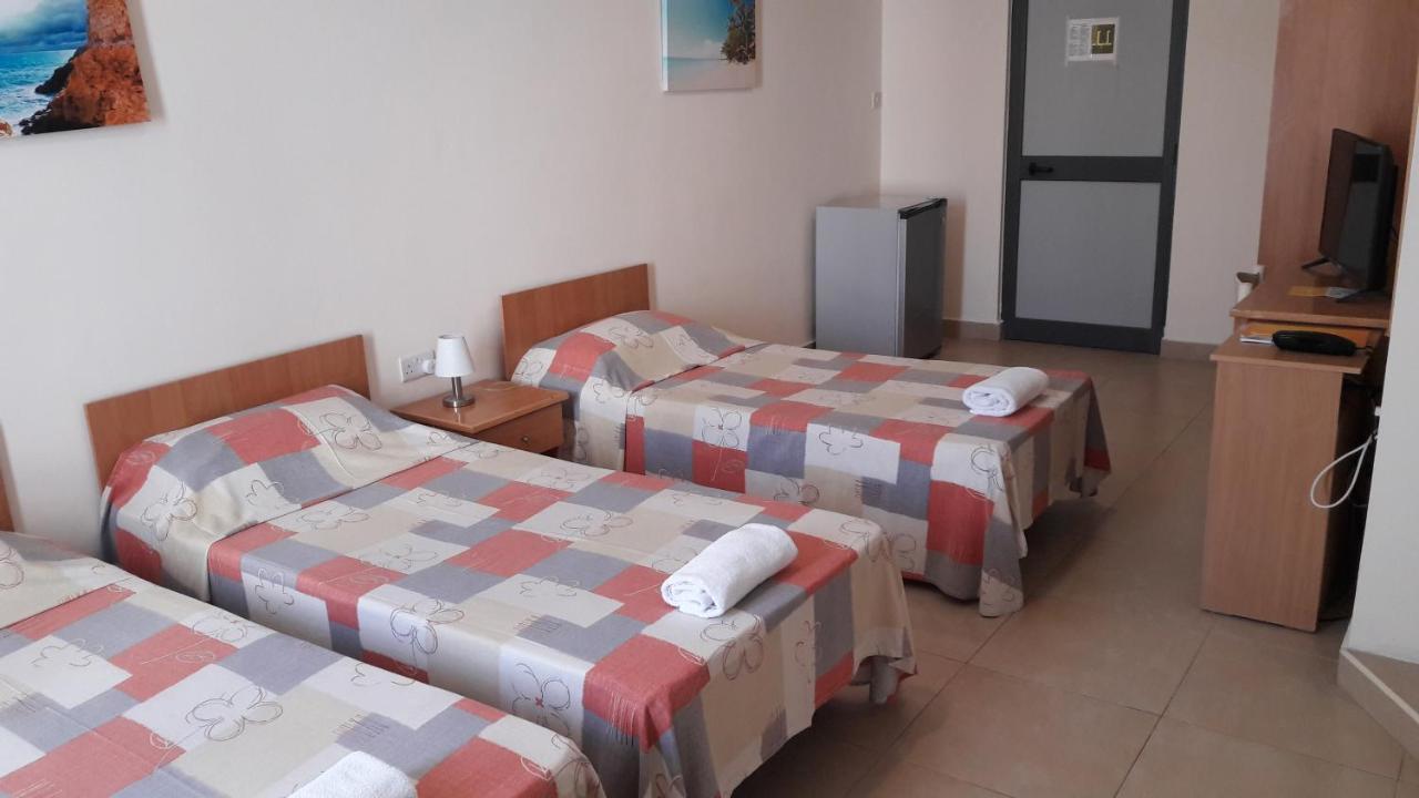 Tropicana Hotel Saint Julian's Екстер'єр фото
