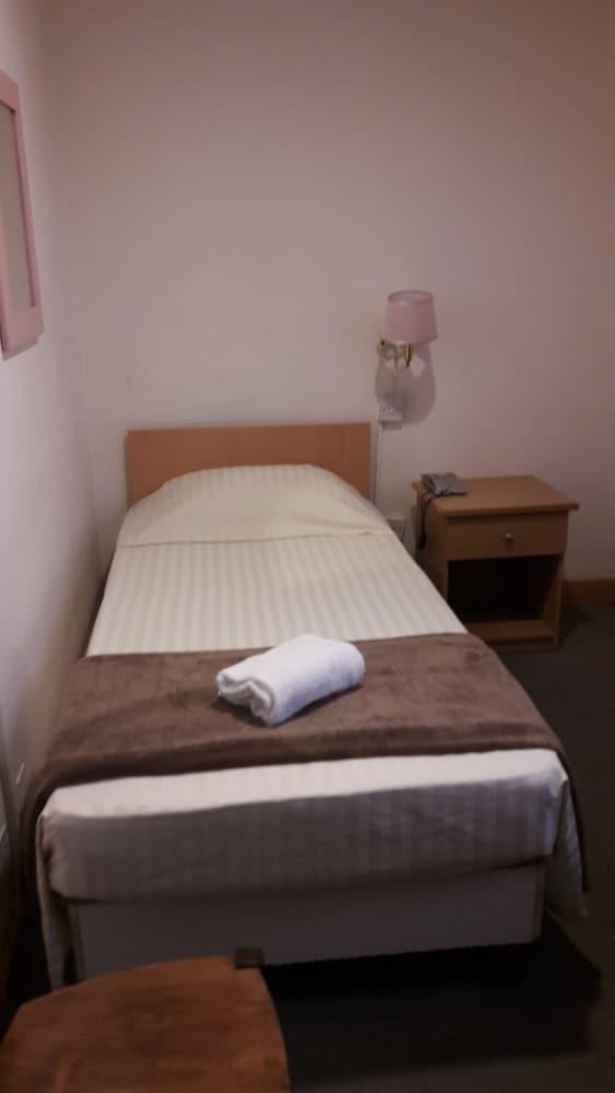 Tropicana Hotel Saint Julian's Екстер'єр фото